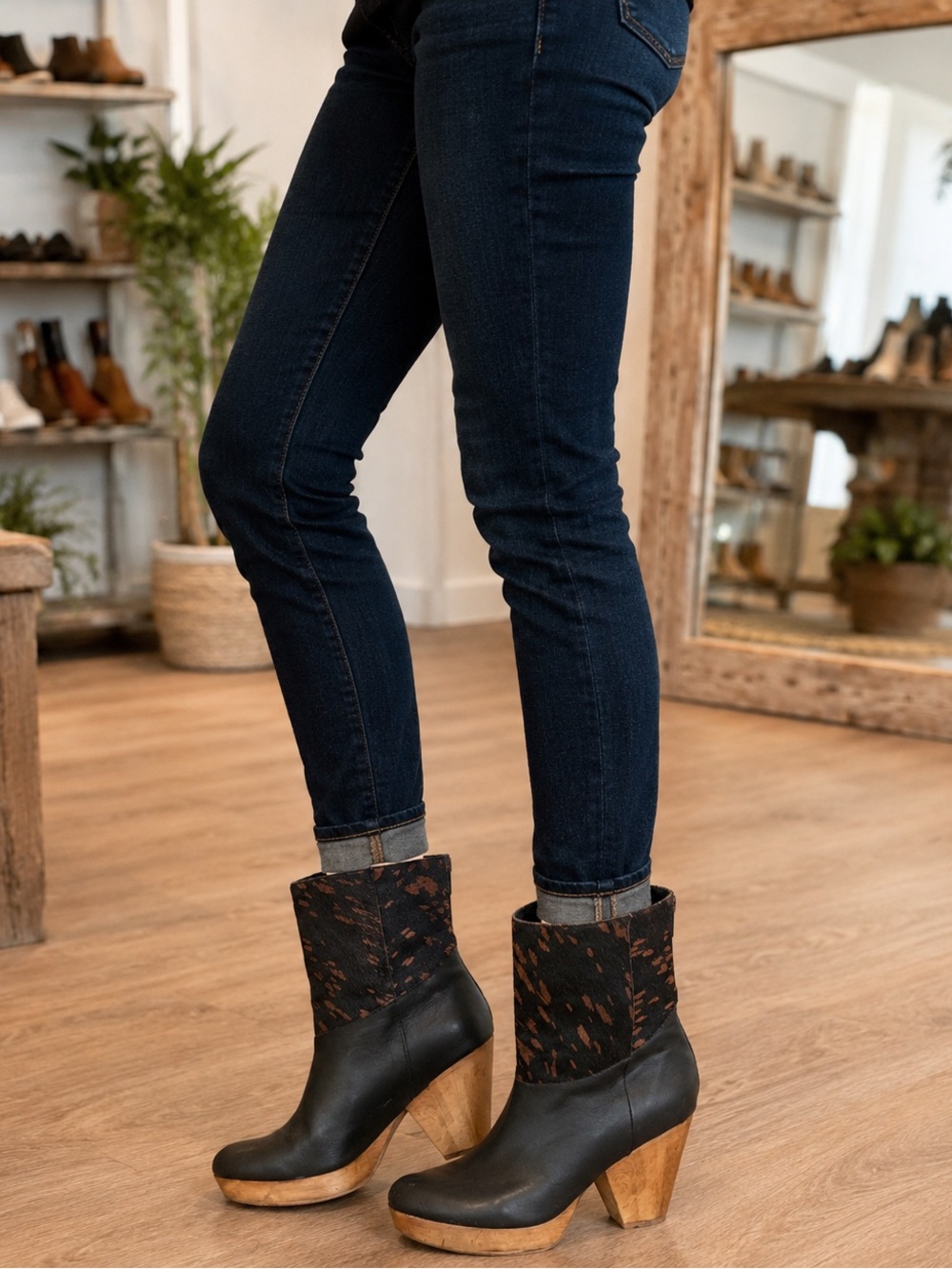 80%20 Black Leather & Brown Patterned Cuffed Heeled Boots